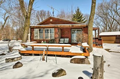 Fort Atkinson Cottage with Deck at Lake Koshkonong! - image 15