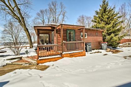 Fort Atkinson Cottage with Deck at Lake Koshkonong! - image 6