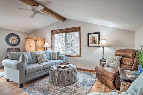 Lovely Barn Loft with Mtn Views on Horse Estate - main image