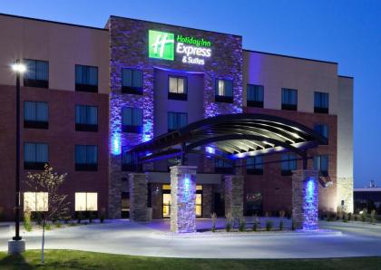 Holiday Inn Express & Suites Fort Dodge an IHG Hotel - image 10