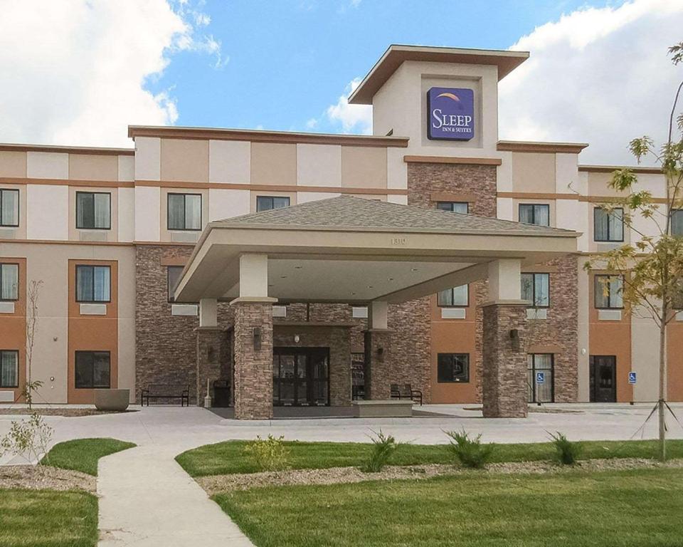 Sleep Inn & Suites Fort Dodge - main image