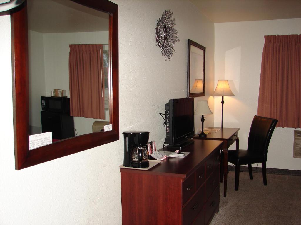 Mountain View Motor Inn - image 3