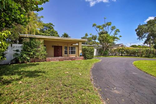 Sleepy River Gem with Pool Less Than 4Mi to Lauderdale Beaches - image 2