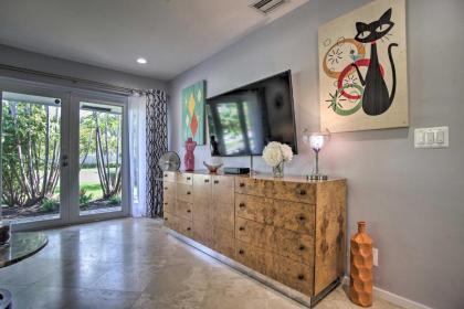 Ground-Level Wilton Manors Home with Outdoor Oasis! - image 15