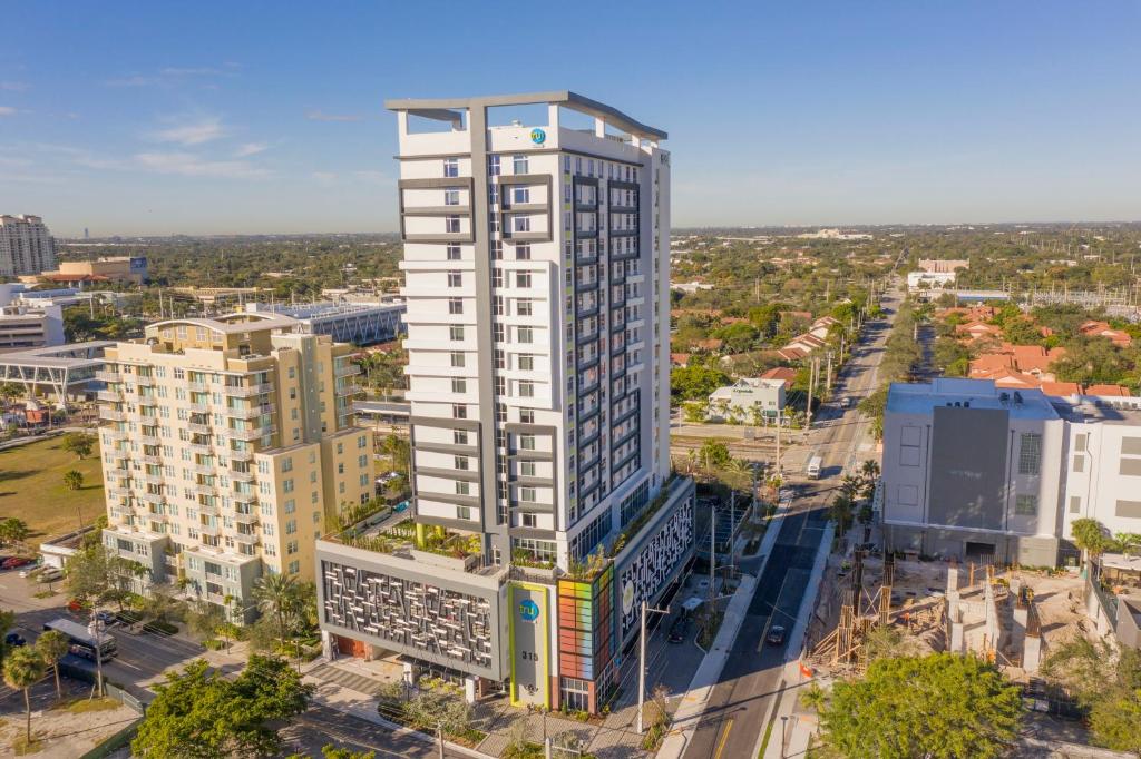 Tru By Hilton Fort Lauderdale Downtown-Flagler Village - image 2