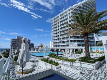 Modern Luxury Beach Hotel Large 2 Bedroom with Views 2208 - image 13