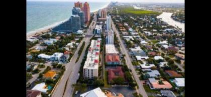 Perfect Beach Escape - Walk to Fort Lauderdale Beach - image 4