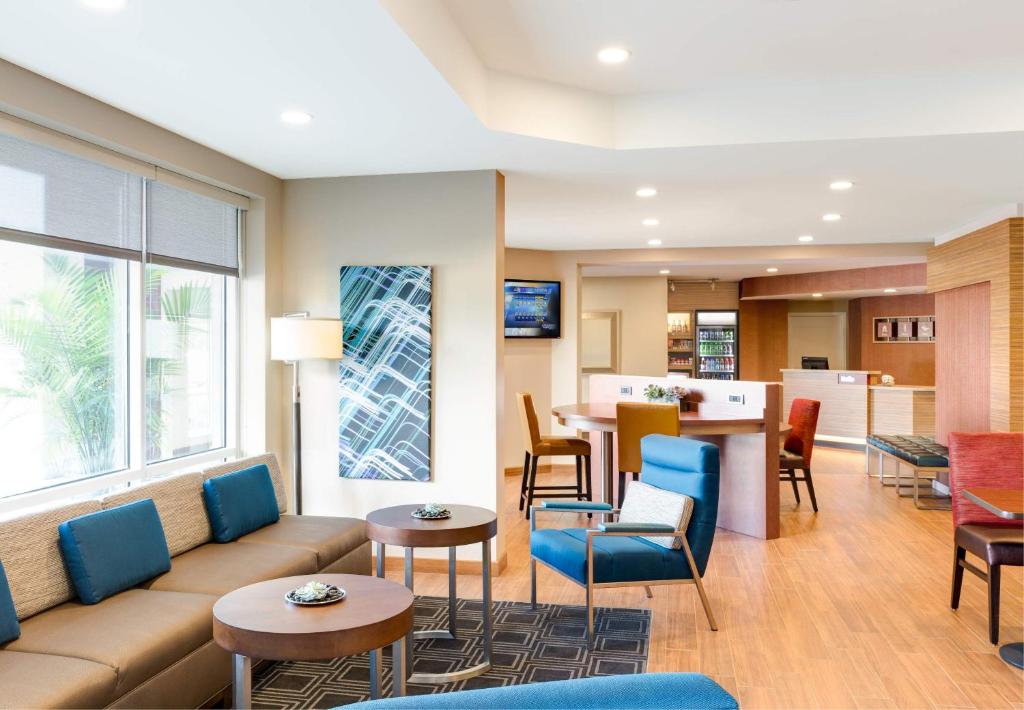 TownePlace Suites by Marriott Charlotte Fort Mill - image 7