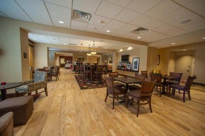 Hampton Inn Fort Morgan - image 10