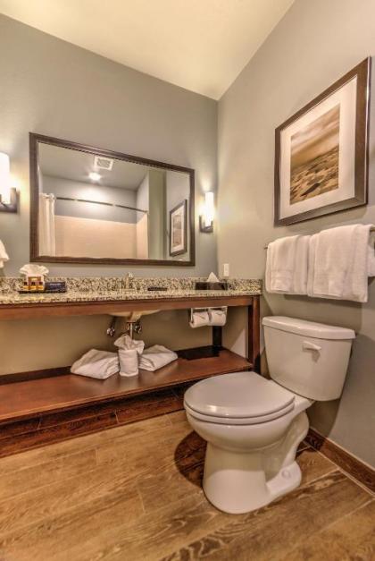 Best Western Plus Overland Inn - image 13