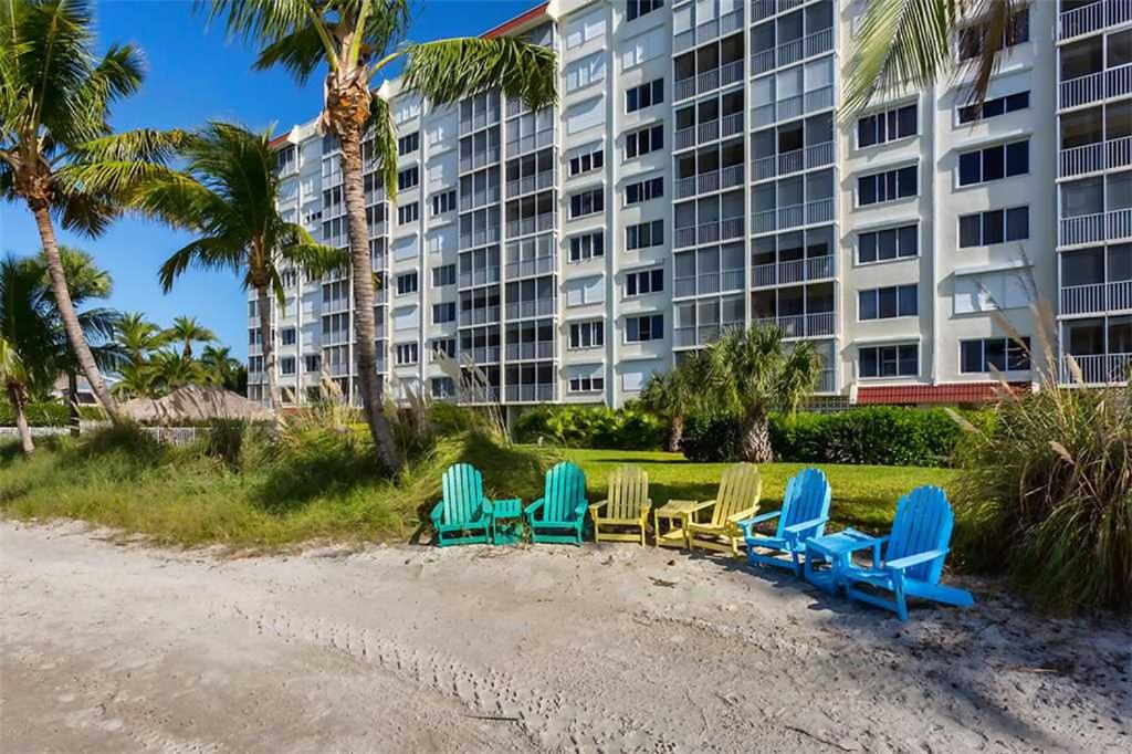 Sun Caper 208 Sleeps 6 Gulf Front 2 Bedrooms Elevator Heated Pool - image 5