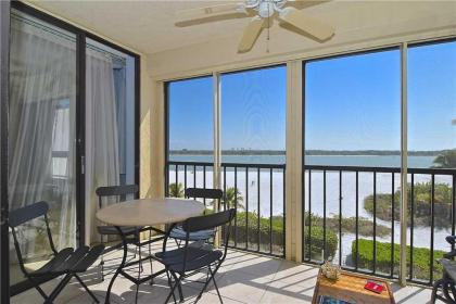 Islands End 302 2 Bedrooms Sleeps 6 Heated Pool Beach Front Elevator - image 1