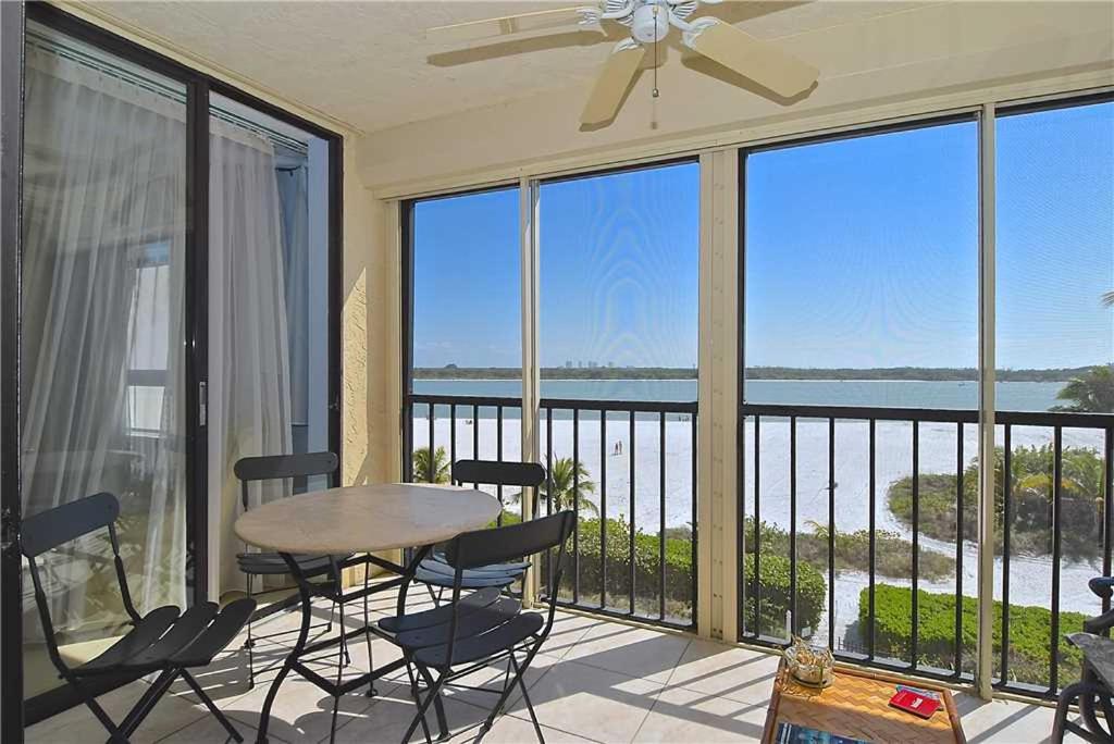 Islands End 302 2 Bedrooms Sleeps 6 Heated Pool Beach Front Elevator - main image