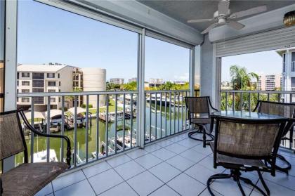 Royal Pelican 381 2 Bedrooms Sleeps 6 Canal View Heated Pool Elevator