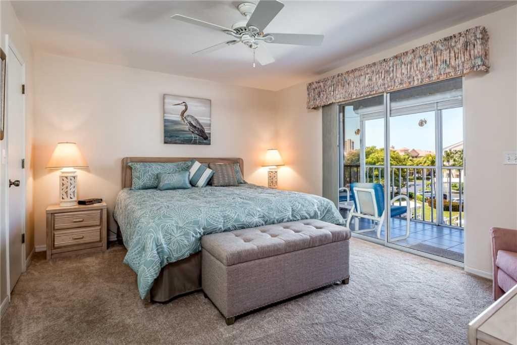 Royal Pelican 381 2 Bedrooms Sleeps 6 Canal View Heated Pool Elevator - image 2