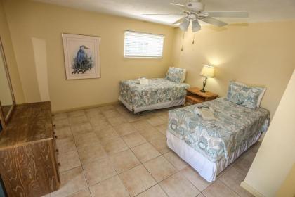 8297 Estero - image 3