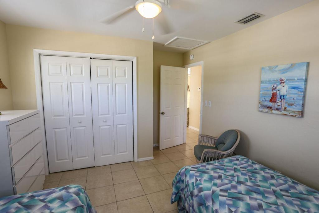 106 Tropical Shores Manor - image 2