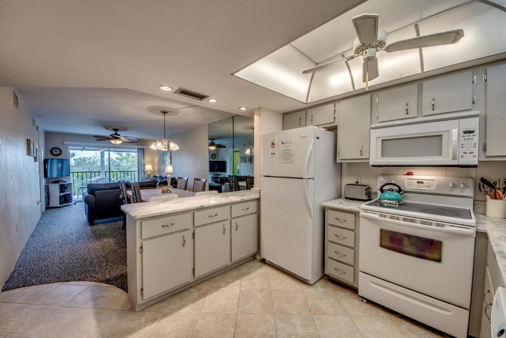 Estero Cove Unit 232 - image 5