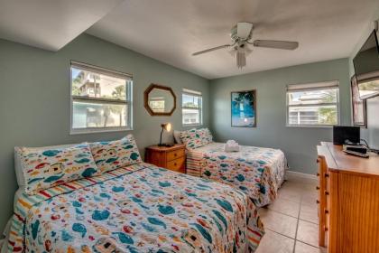 718 Estero Boulevard - image 17