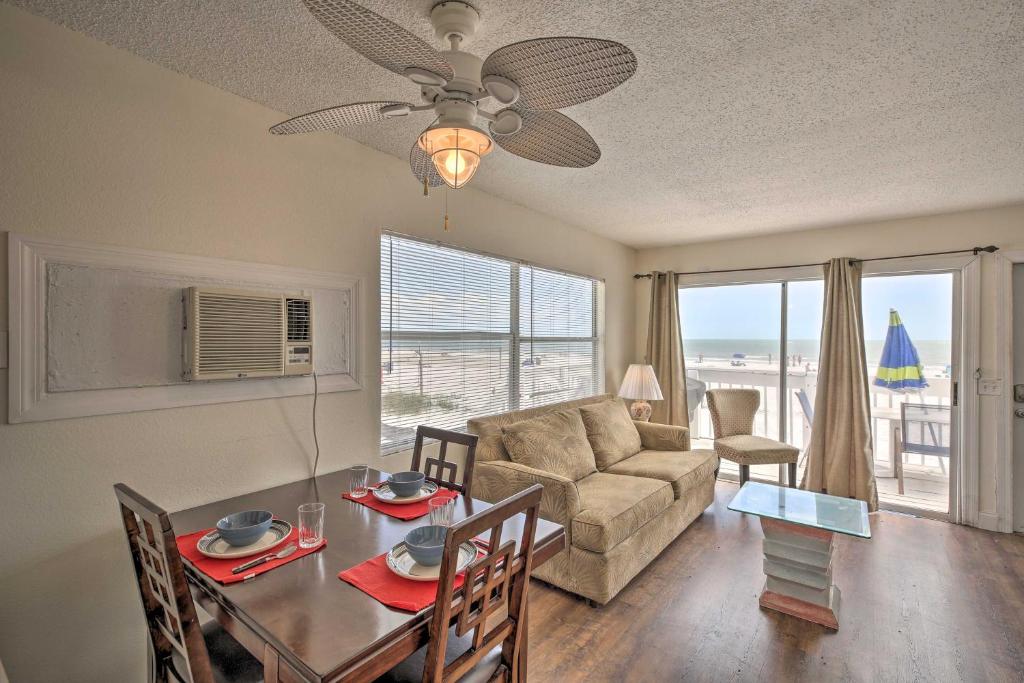 Fort Myers Beach House with Private Deck and Gulf Views - image 6