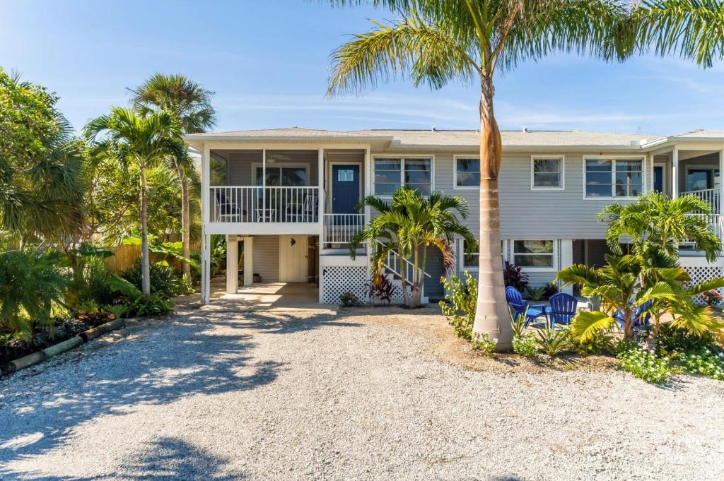 New To The Market Fresh Florida Coastal Designer Renovation Steps to the Beach Awaits You! - image 3