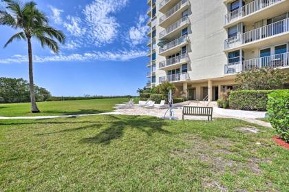 Estero Beach Couples Retreat with Pool Access! - image 7