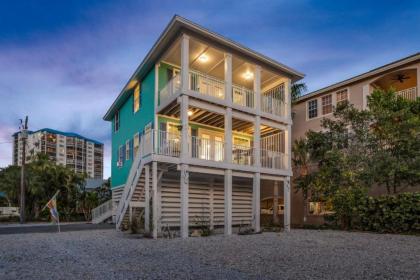 Sunset Paradise - 4601 Estero by Coastal Vacation Properties - image 3