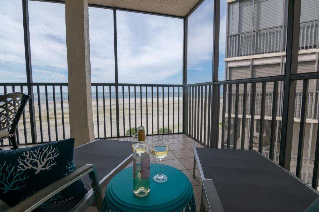 Point PELICAN - Your 5th Floor Beach Front Home Away From Home W Amazing Views! - main image