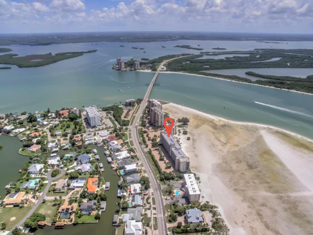 Point PELICAN - Your 5th Floor Beach Front Home Away From Home W Amazing Views! - image 3