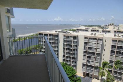 Estero Beach & Tennis 1108A by Kathy Nesbit Vacations - image 6