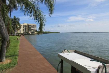 Harbour Pointe North 725 by Kathy Nesbit Vacations - image 5