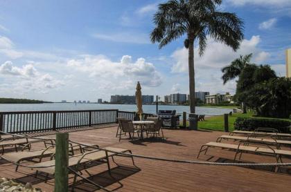 Harbour Pointe North 127 by Kathy Nesbit Vacations - image 10