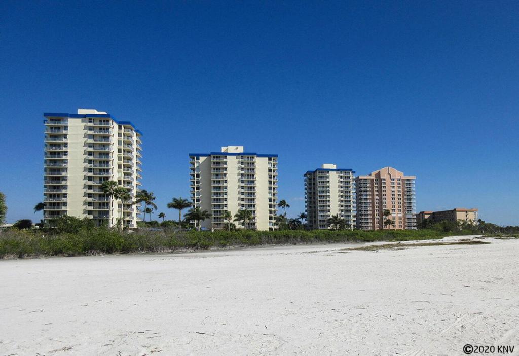 Estero Beach & Tennis 906C by Kathy Nesbit Vacations - main image