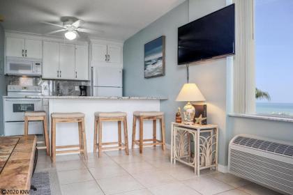 Estero Beach & Tennis 206B by Kathy Nesbit Vacations - image 11