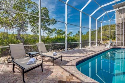 21381 Widgeon Terrace - Beautiful Compound on Peninsula w Large Pool - image 6