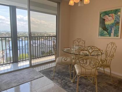 Ocean Harbor #1201B - Spacious Luxury Condo Surrounded with Stunning Views - image 2