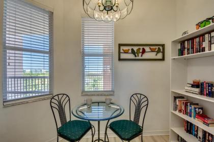 Palm Harbor #503 - Island Condo Overlooking Marina - image 17