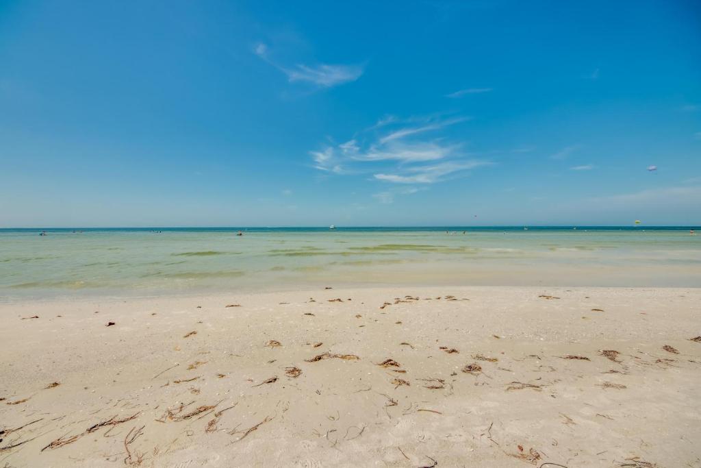 Palm Harbor #503 - Island Condo Overlooking Marina - image 6