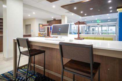 Holiday Inn Express & Suites - Fort Myers Airport an IHG Hotel - image 6