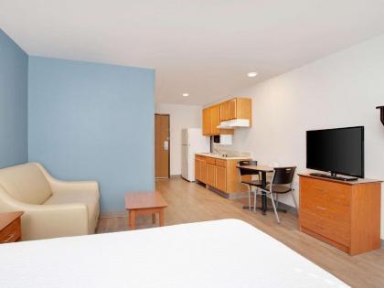 WoodSpring Suites Fort Myers Northeast - image 13