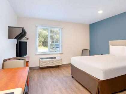 WoodSpring Suites Fort Myers Northeast - image 7