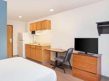 WoodSpring Suites Fort Myers Northeast - image 8