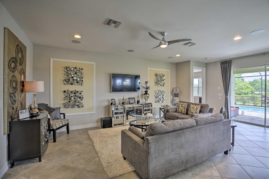 Sunny Ft Myers Abode with Community Amenities! - image 7