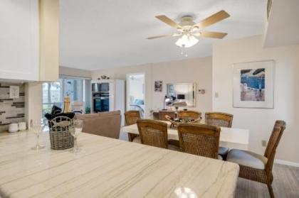 Perfect Oceanside 2 Bedroom Condo - Private Beach 4 Heated Pools & 9 Hole Golf Course! condo - image 11