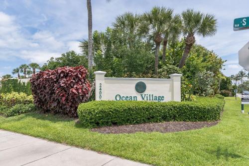Perfect Oceanside 2 Bedroom Condo - Private Beach 4 Heated Pools & 9 Hole Golf Course! condo - image 6