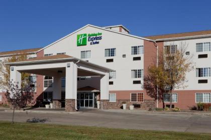 Holiday Inn Express Hotel & Suites Pierre-Fort Pierre an IHG Hotel - image 1