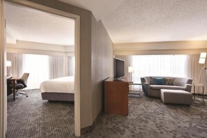 Courtyard by Marriott Fort Smith Downtown - image 14