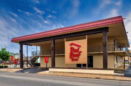 Red Roof Inn Fort Smith Downtown - image 8