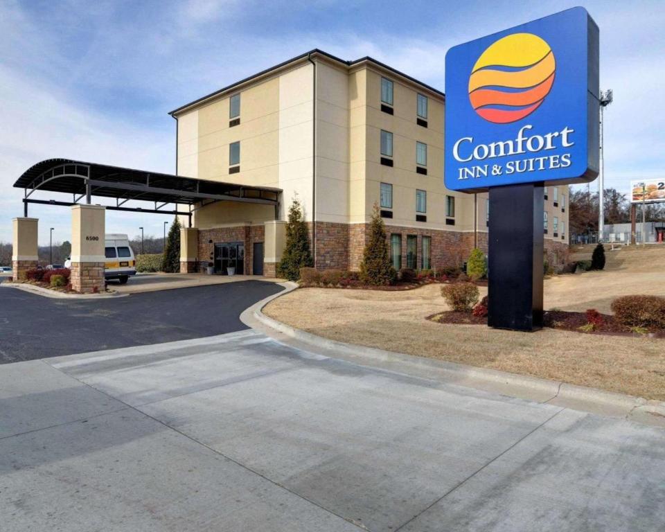 Comfort Inn & Suites Fort Smith I-540 - main image