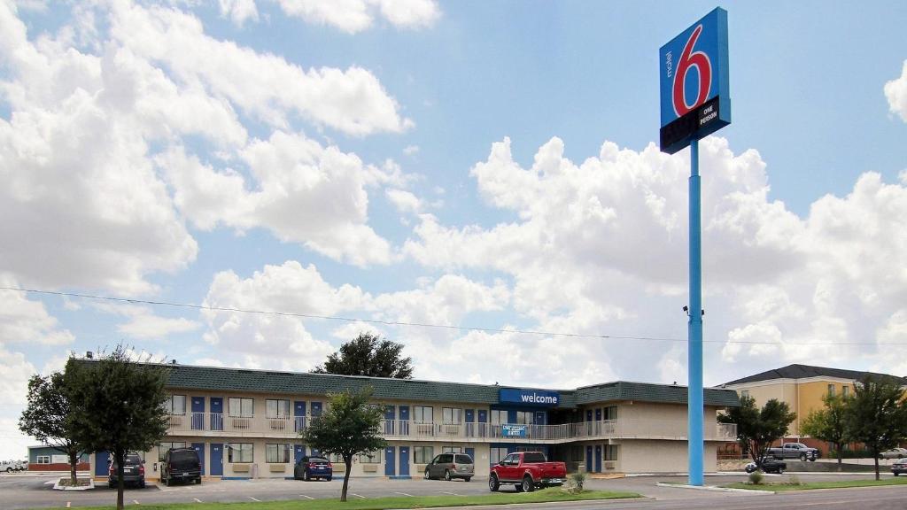 Motel 6-Fort Stockton TX - main image